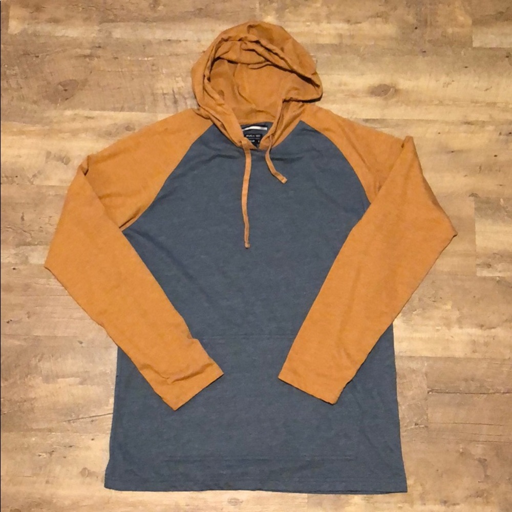 RVCA Lightweight long sleeve Hoodie Large